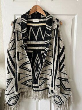 Dreamers Aztec Fringe Cardigan M/L Boho Southwestern Festival Cozy Sweater Vest